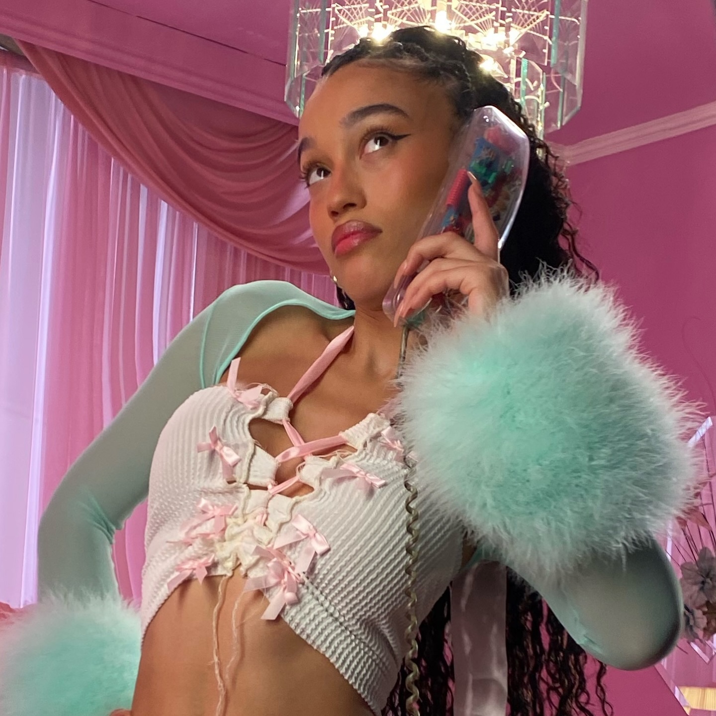 Nezza (Vanessa Hernandez) - Colombian-Dominican singer, songwriter and dancer profile photo